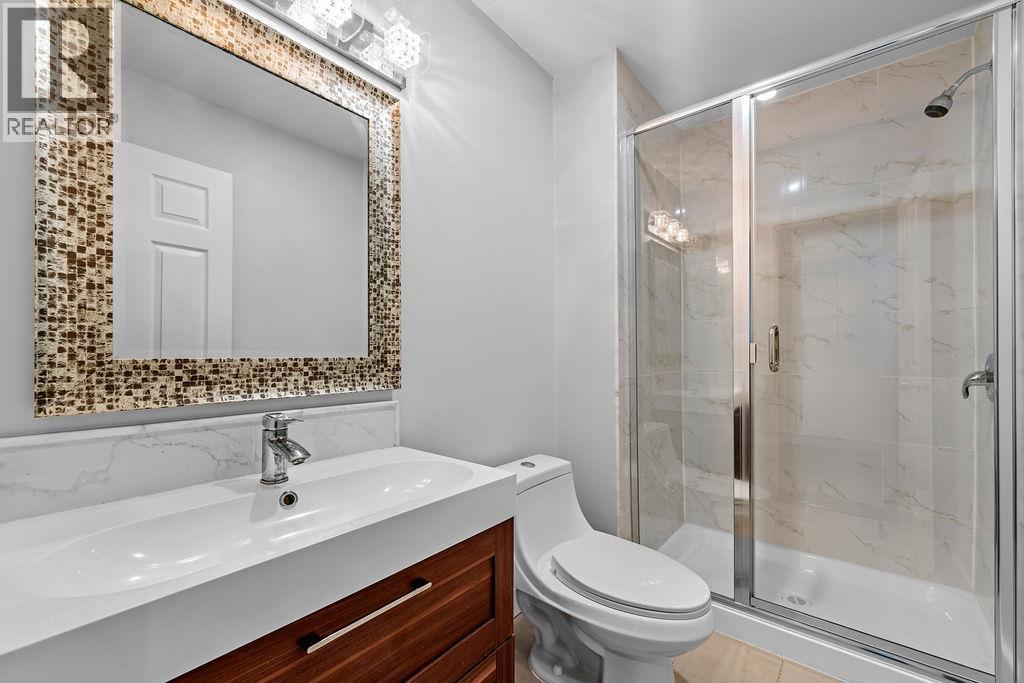 271 MONTROYAL BOULEVARD, North Vancouver