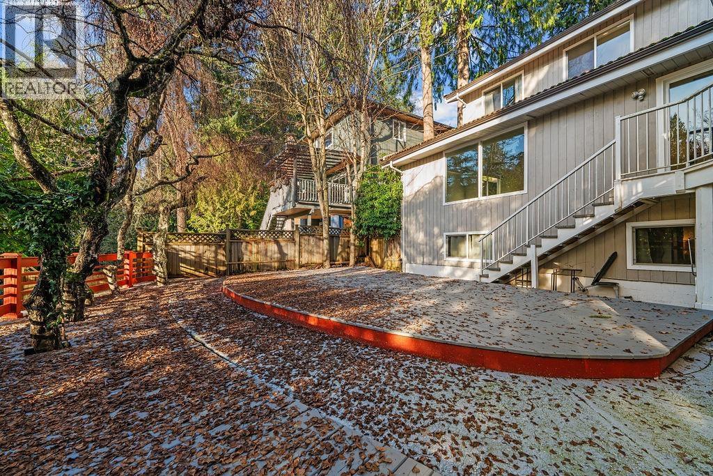 271 MONTROYAL BOULEVARD, North Vancouver