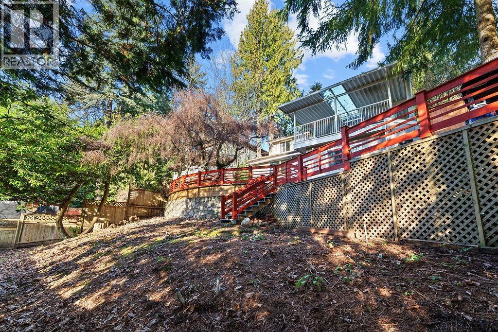 271 MONTROYAL BOULEVARD, North Vancouver