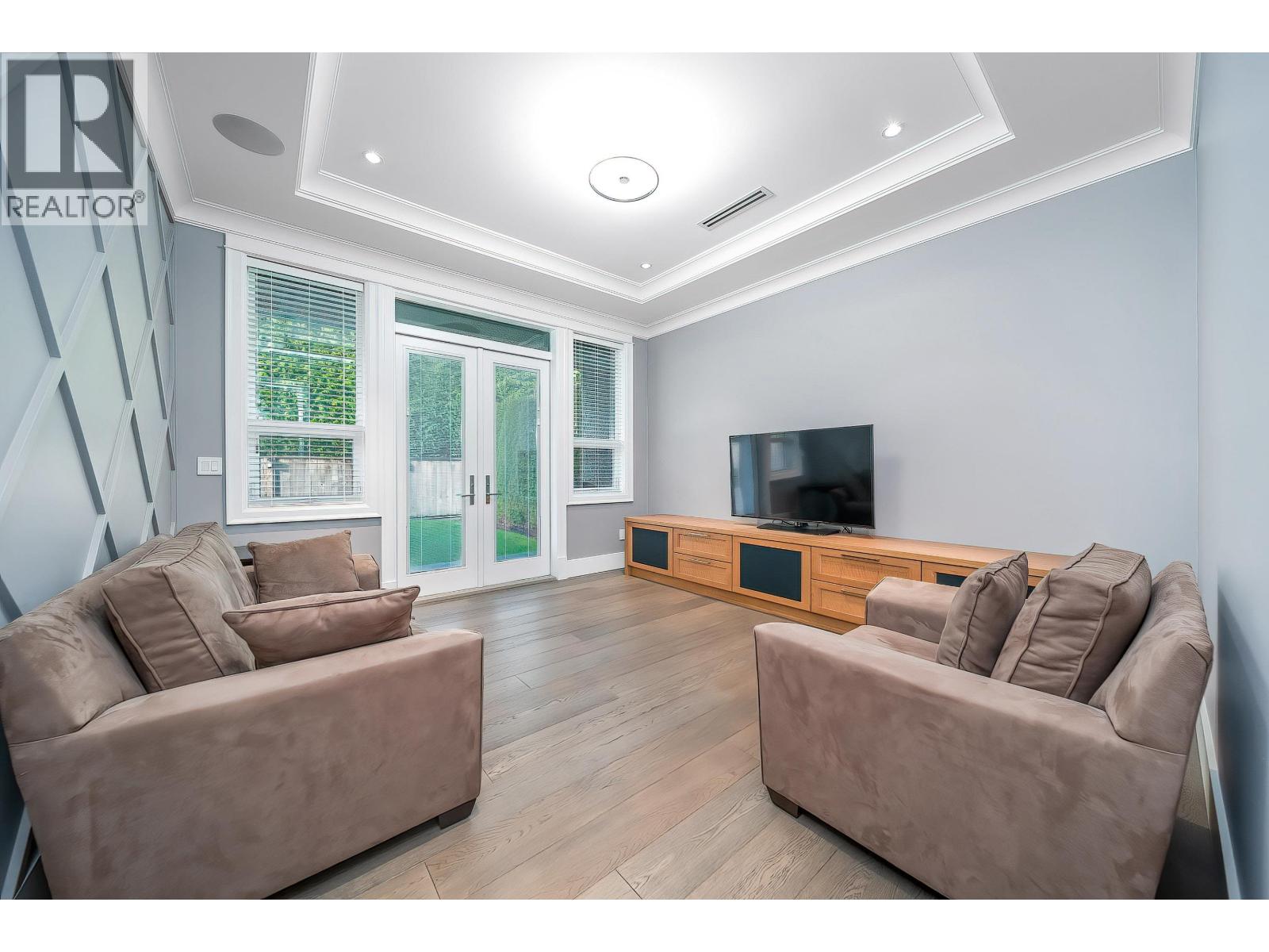 8591 FAIRHURST Road, Richmond