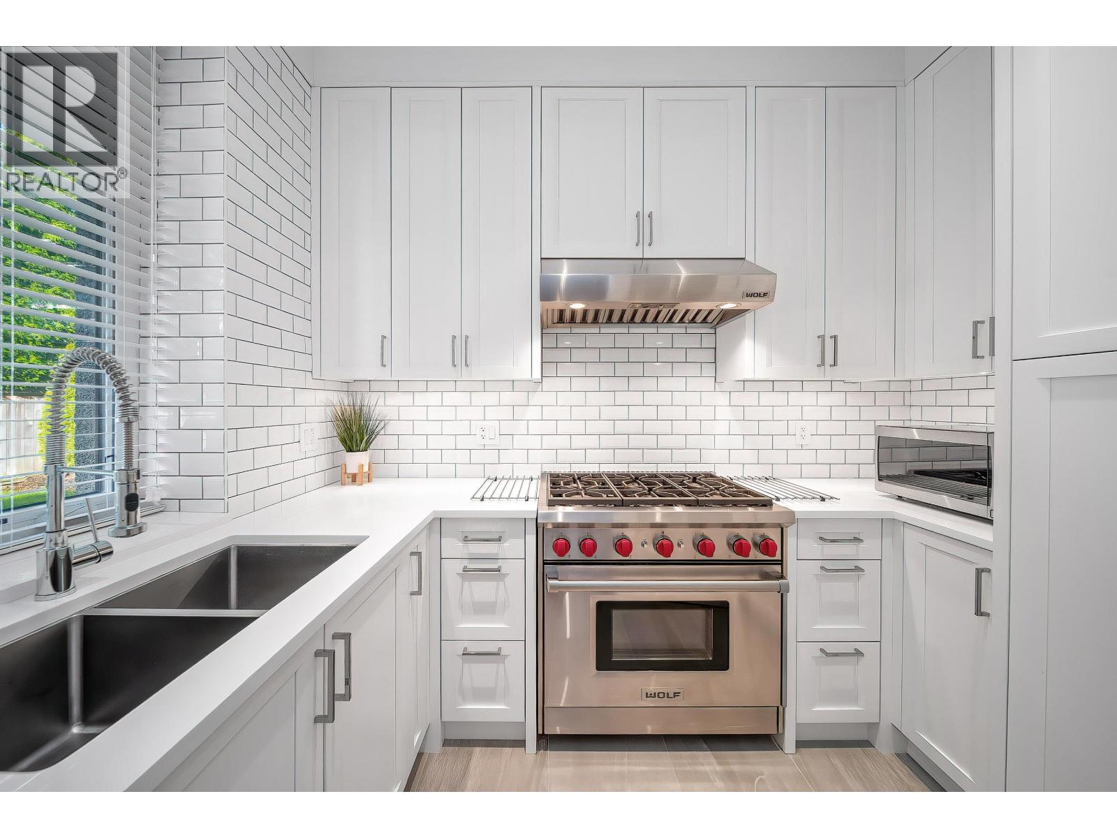 8591 FAIRHURST Road, Richmond