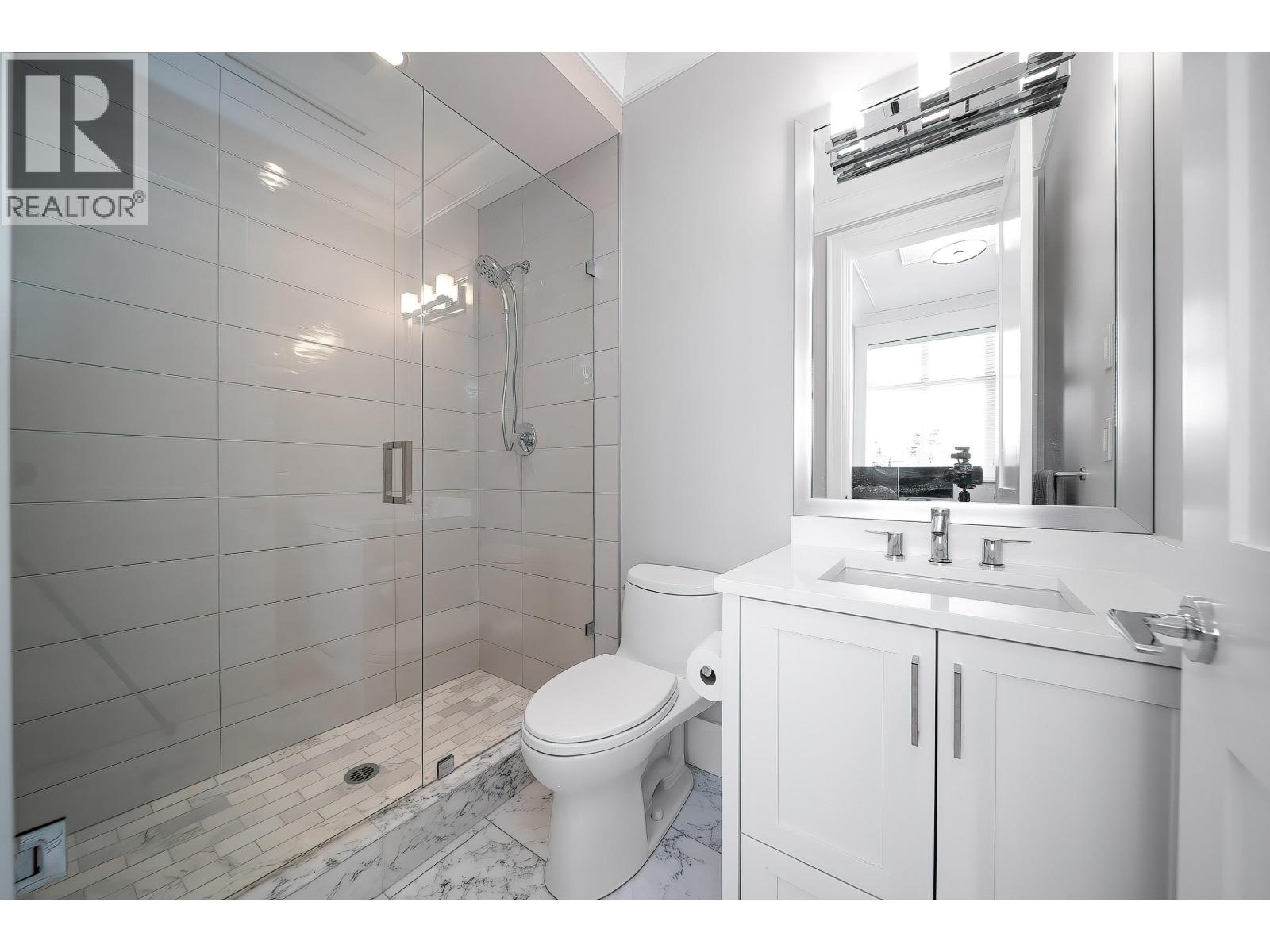 8591 FAIRHURST Road, Richmond