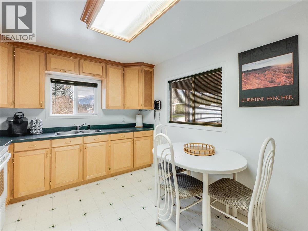 95 Pine Avenue, Fruitvale