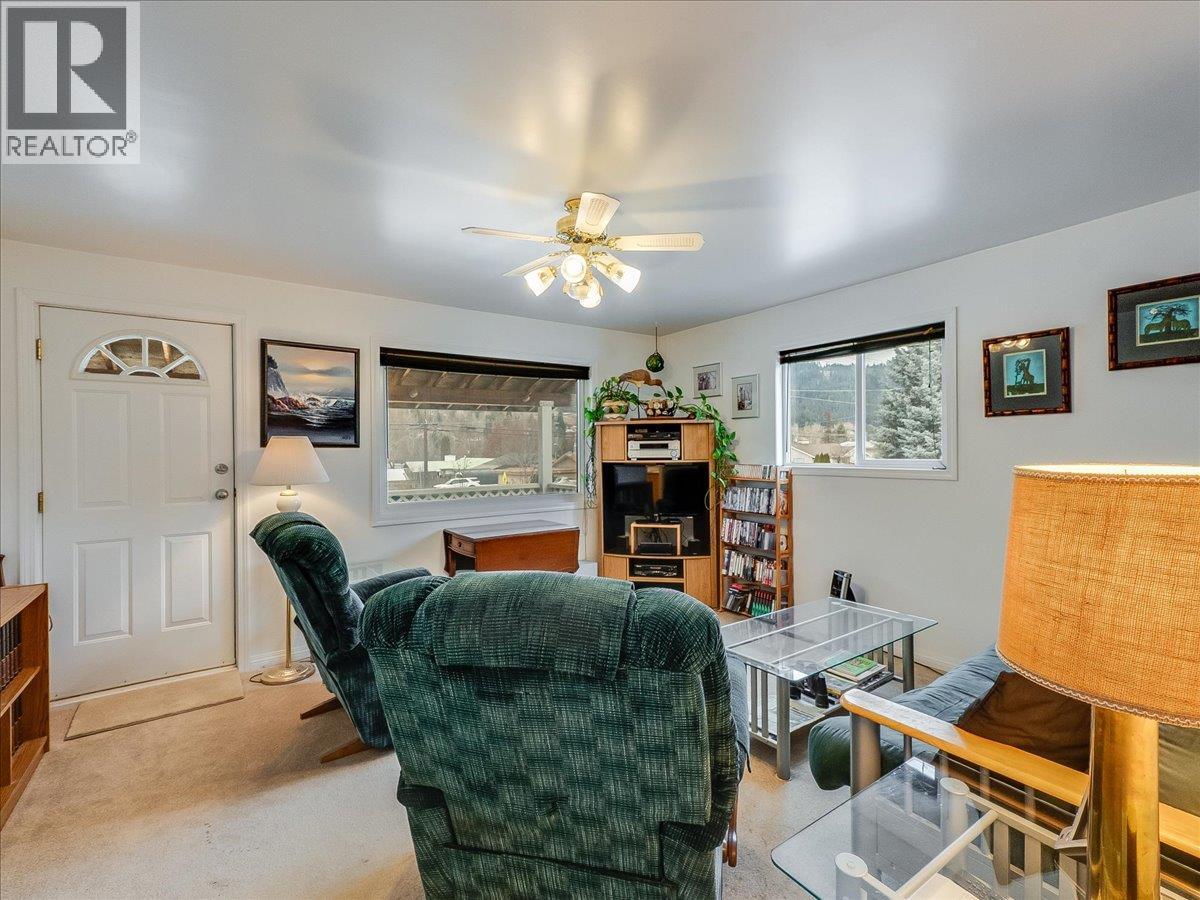 95 Pine Avenue, Fruitvale