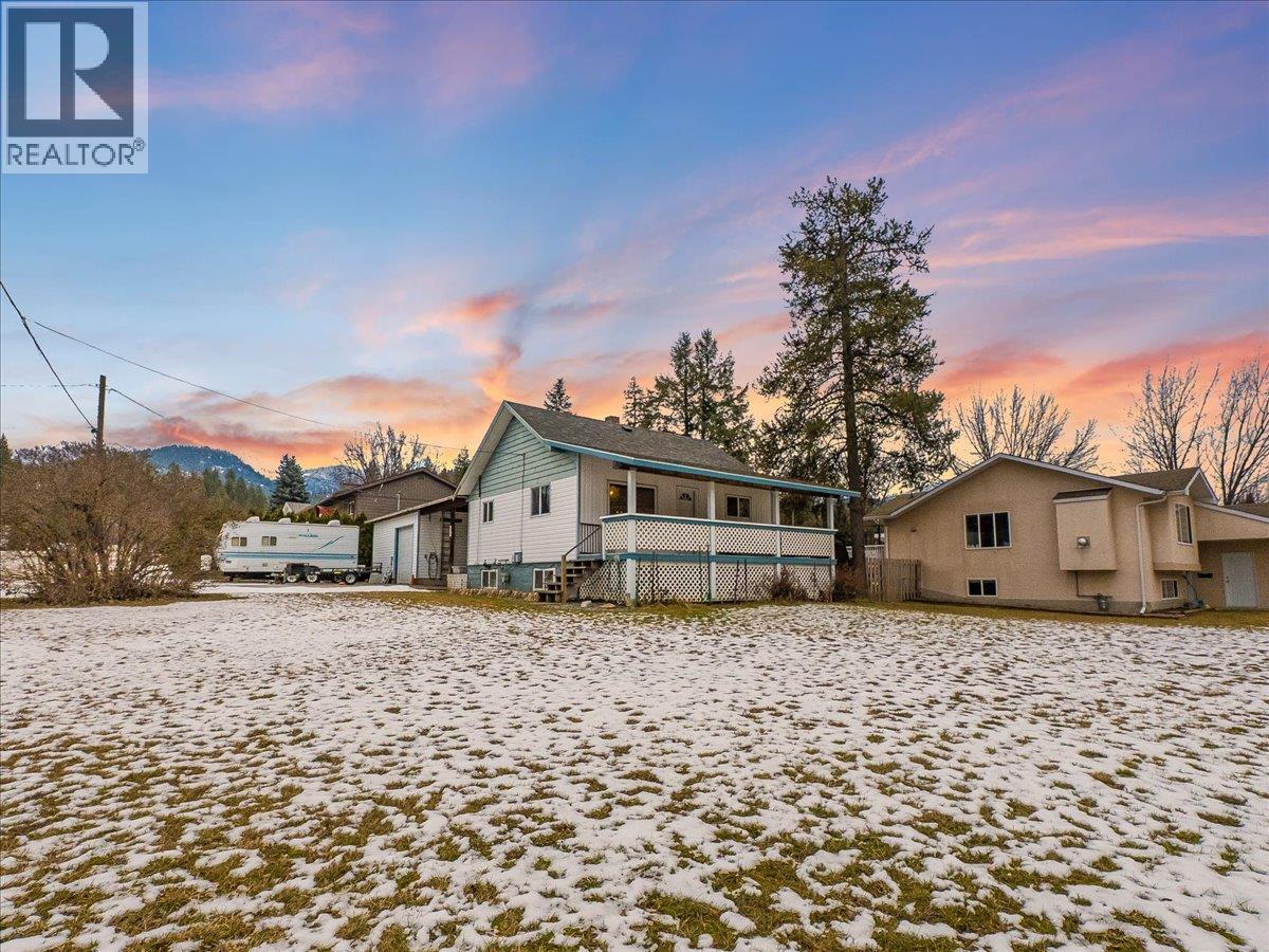 95 Pine Avenue, Fruitvale