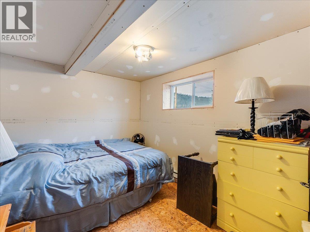 95 Pine Avenue, Fruitvale