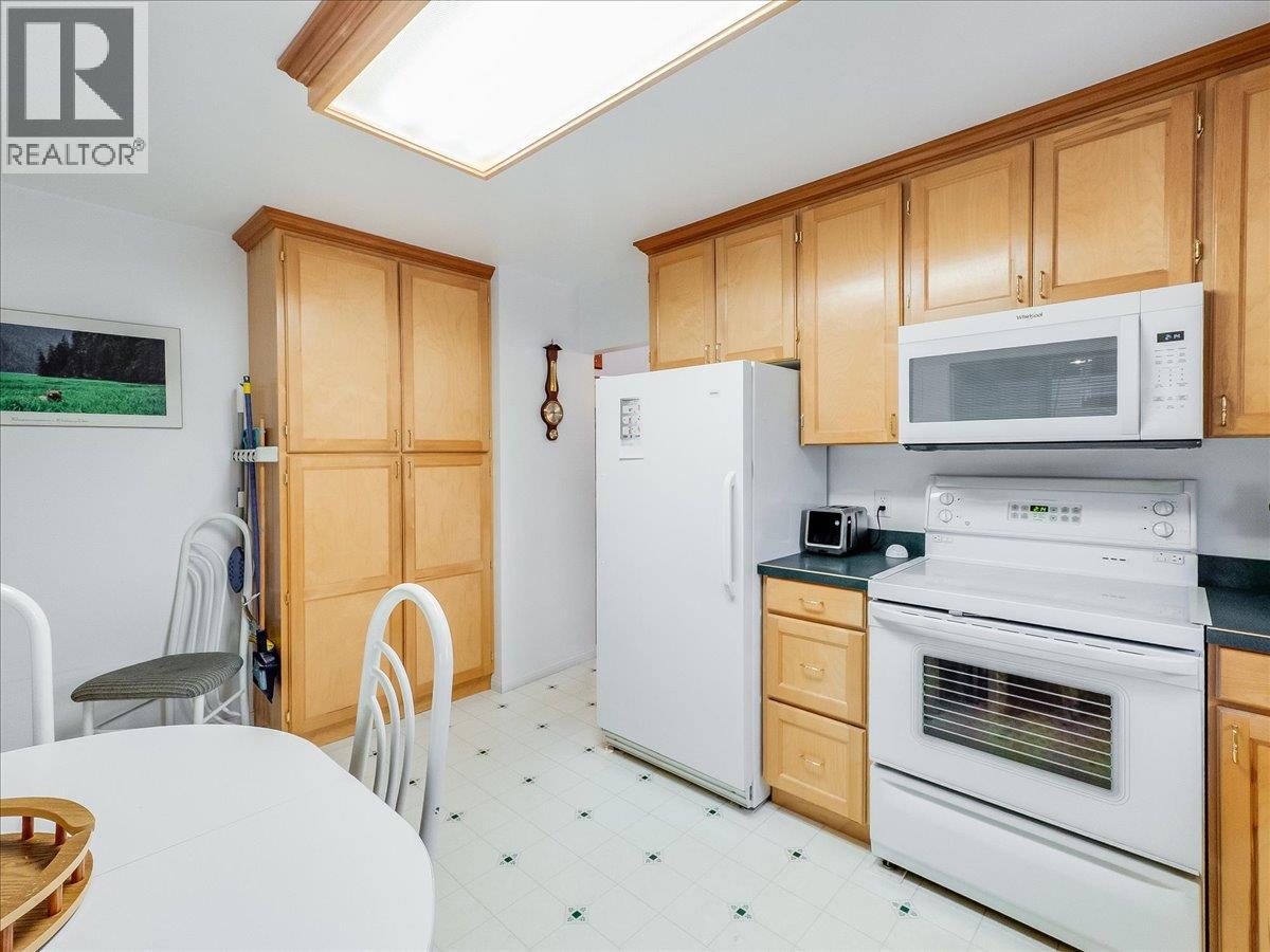 95 Pine Avenue, Fruitvale