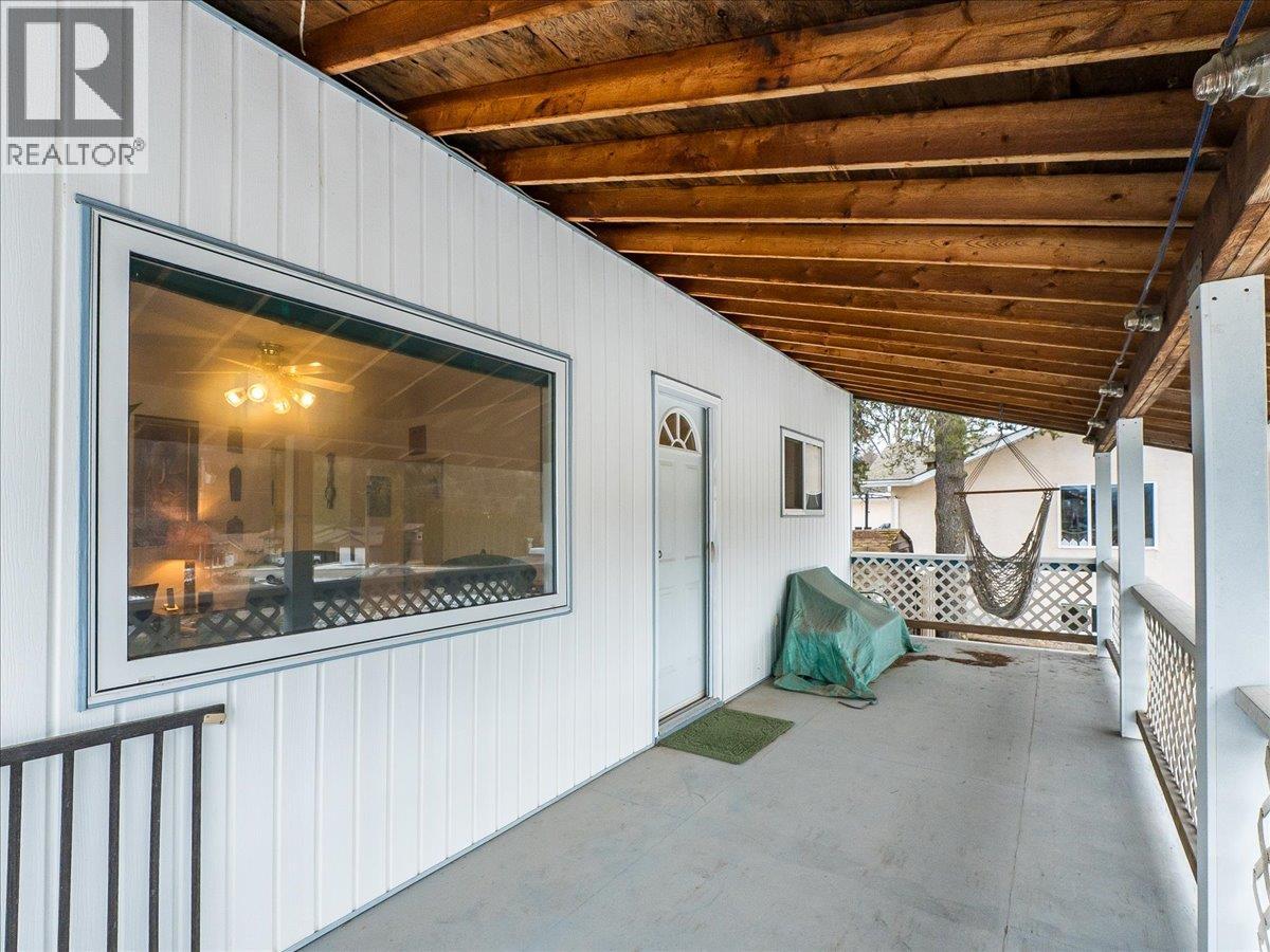 95 Pine Avenue, Fruitvale