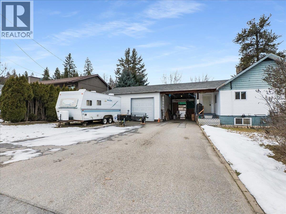 95 Pine Avenue, Fruitvale