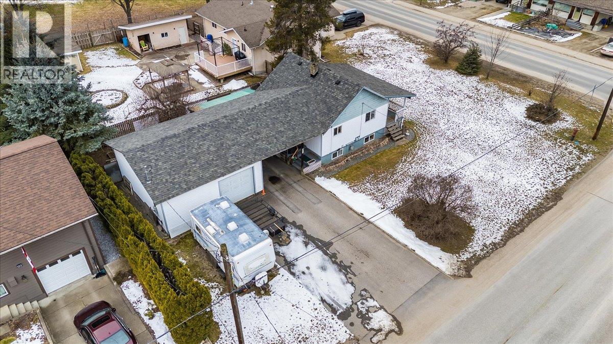 95 Pine Avenue, Fruitvale