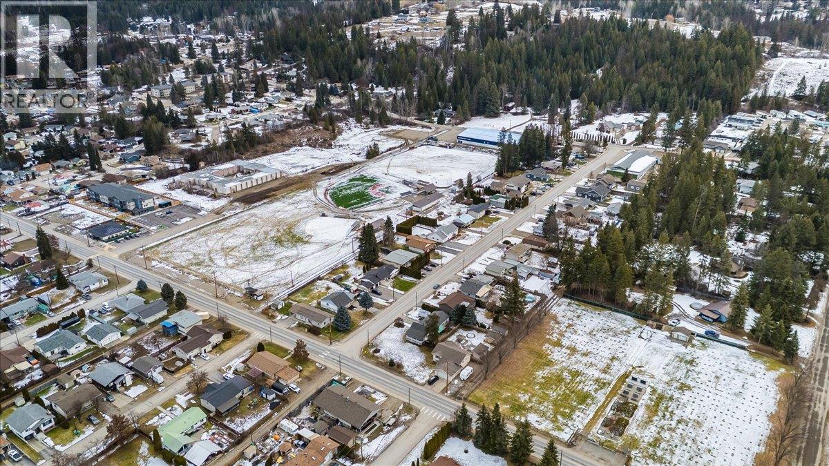 95 Pine Avenue, Fruitvale