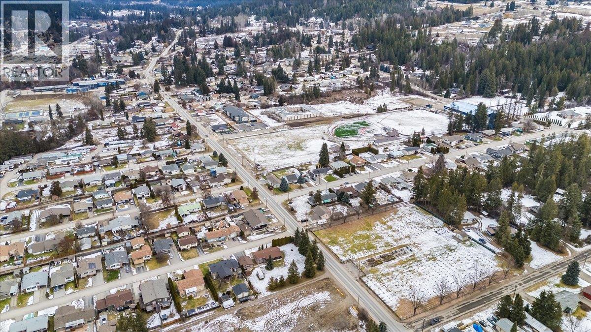 95 Pine Avenue, Fruitvale