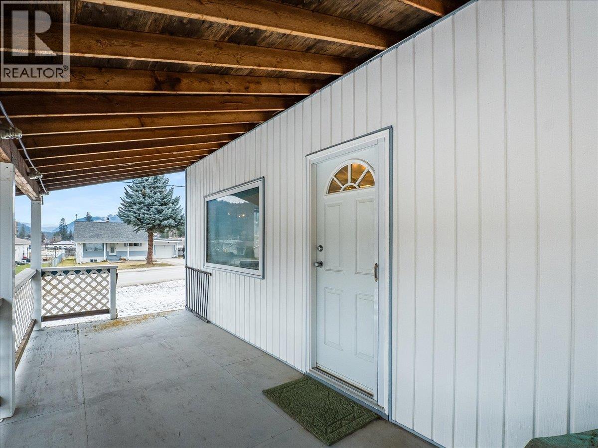 95 Pine Avenue, Fruitvale