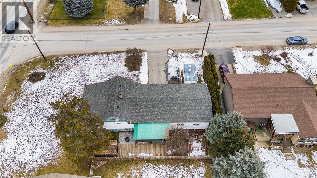 95 Pine Avenue, Fruitvale