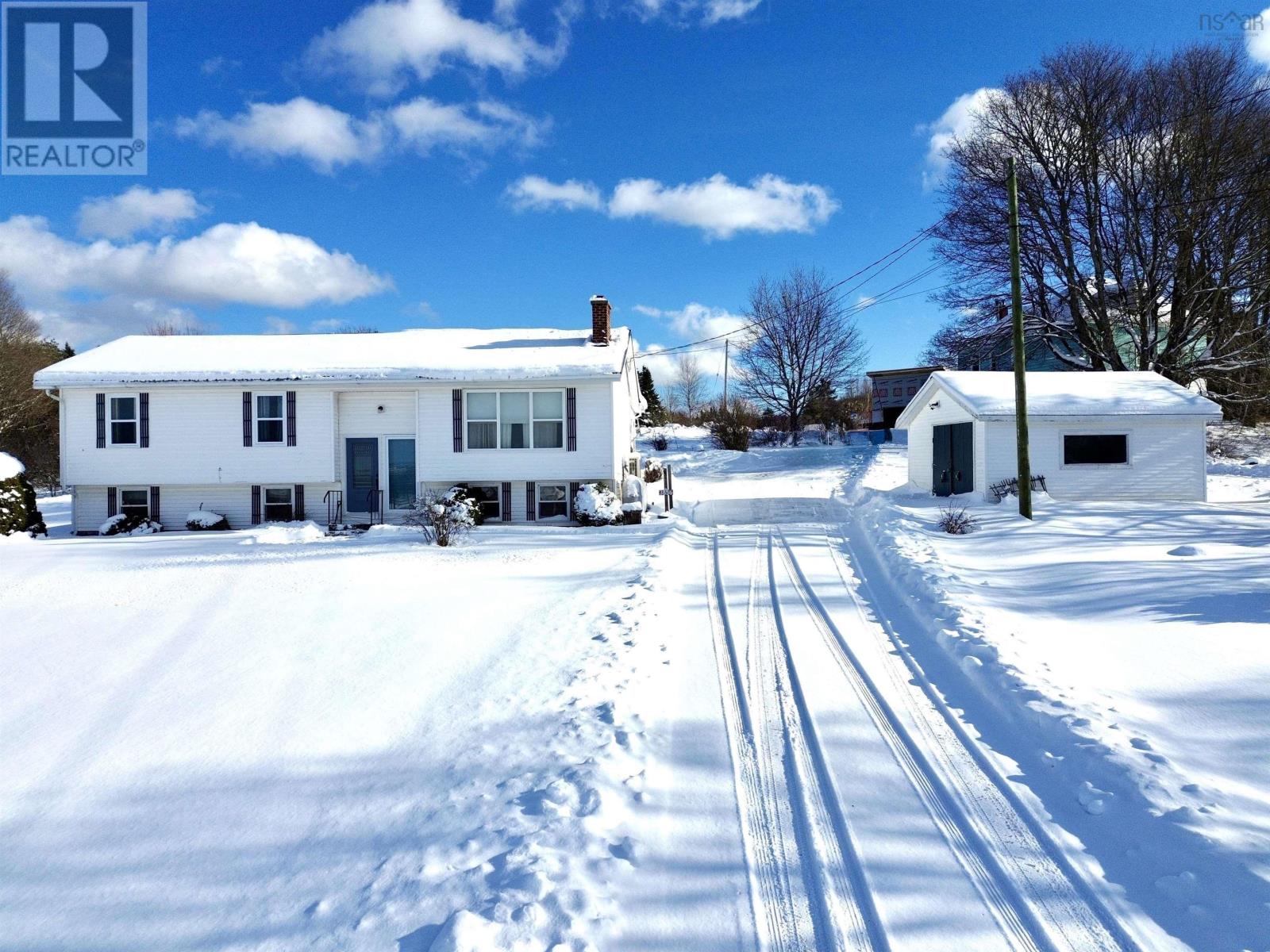 Property photo of 3856 302 Highway