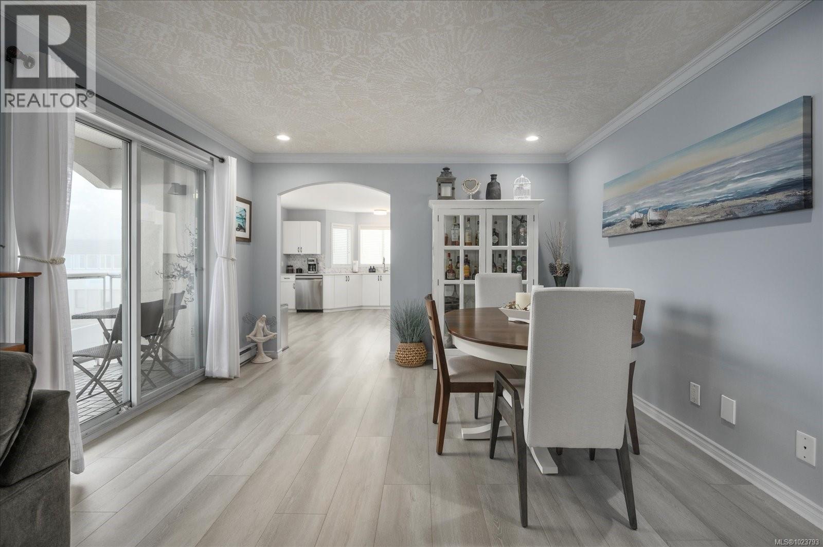 303 220 Island Hwy W, Parksville