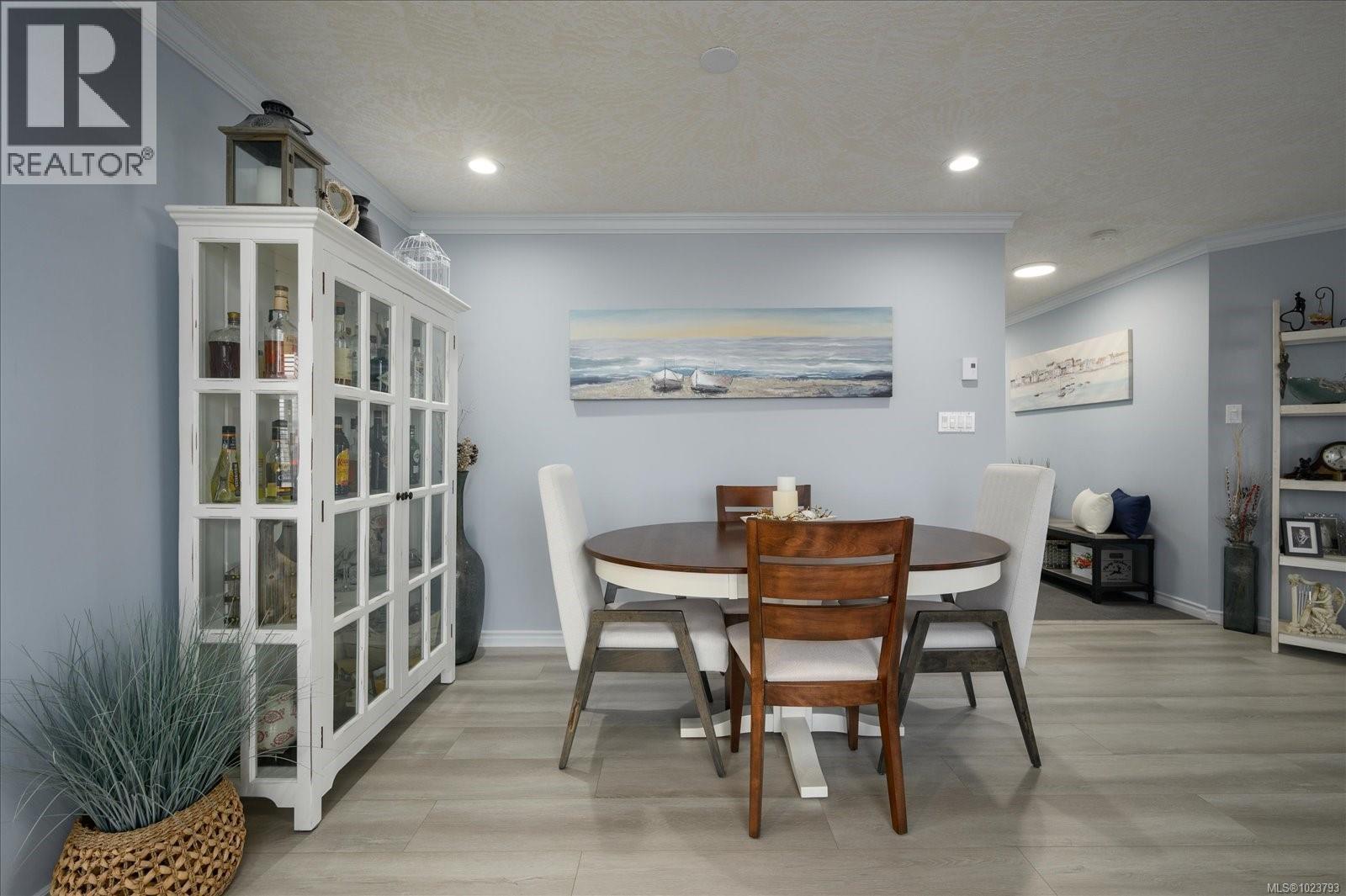 303 220 Island Hwy W, Parksville