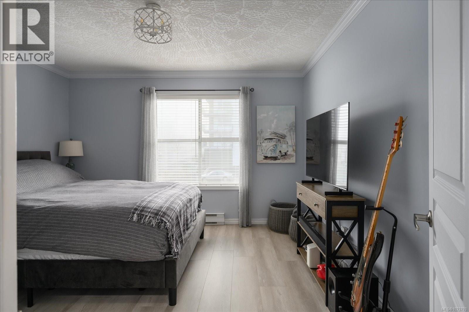 303 220 Island Hwy W, Parksville