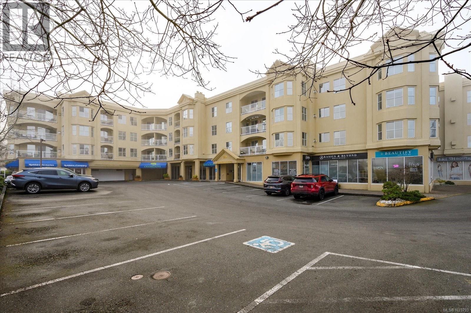 303 220 Island Hwy W, Parksville