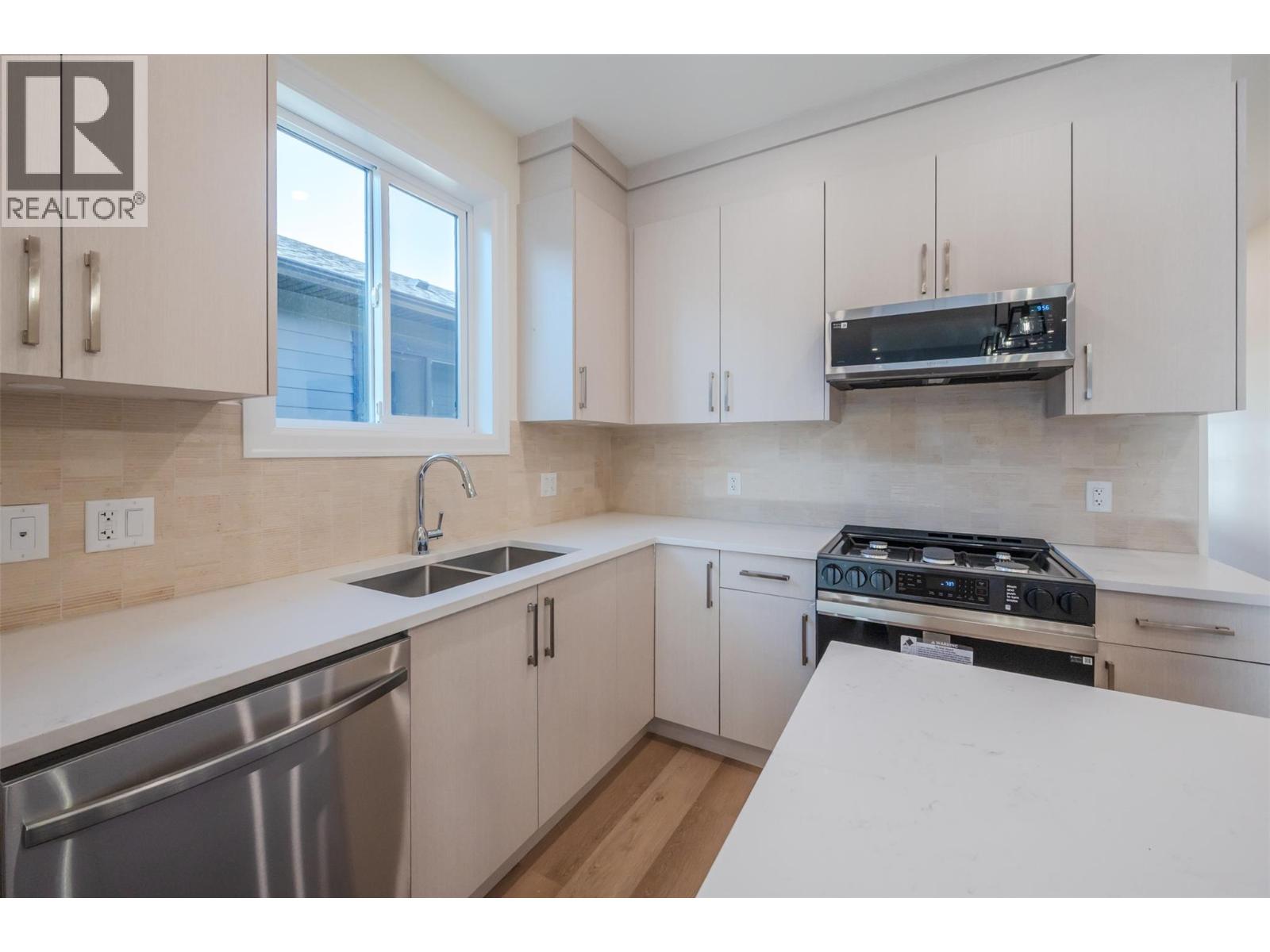 249 Bentgrass Avenue, Oliver