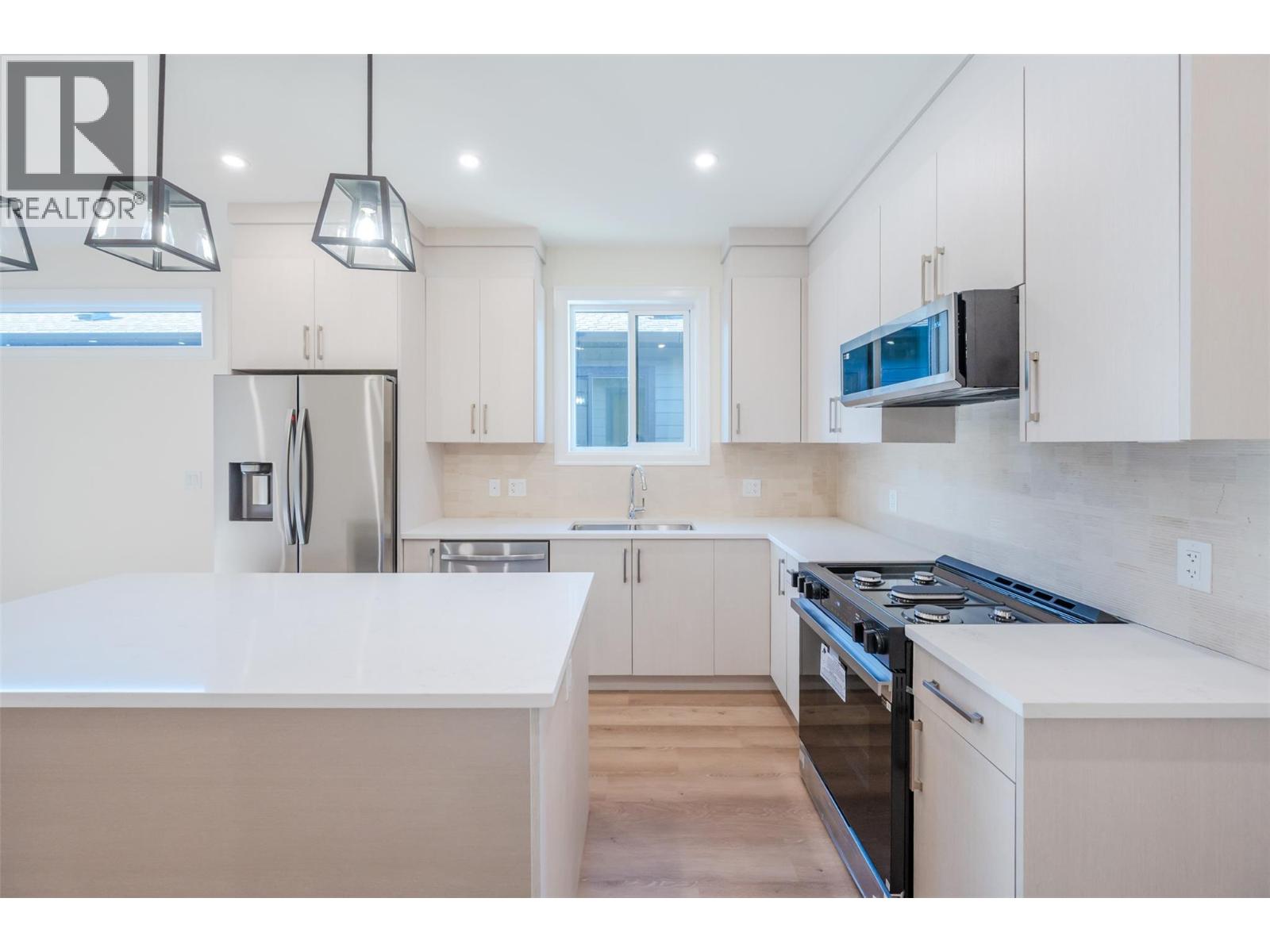 249 Bentgrass Avenue, Oliver