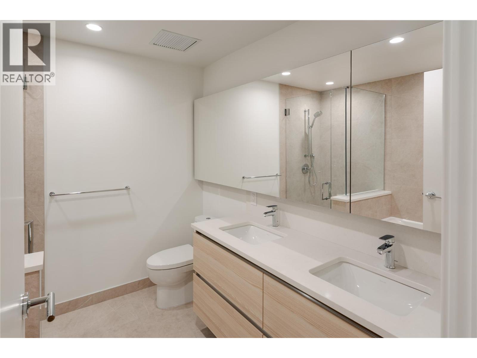 707 238 Leon Avenue, Kelowna