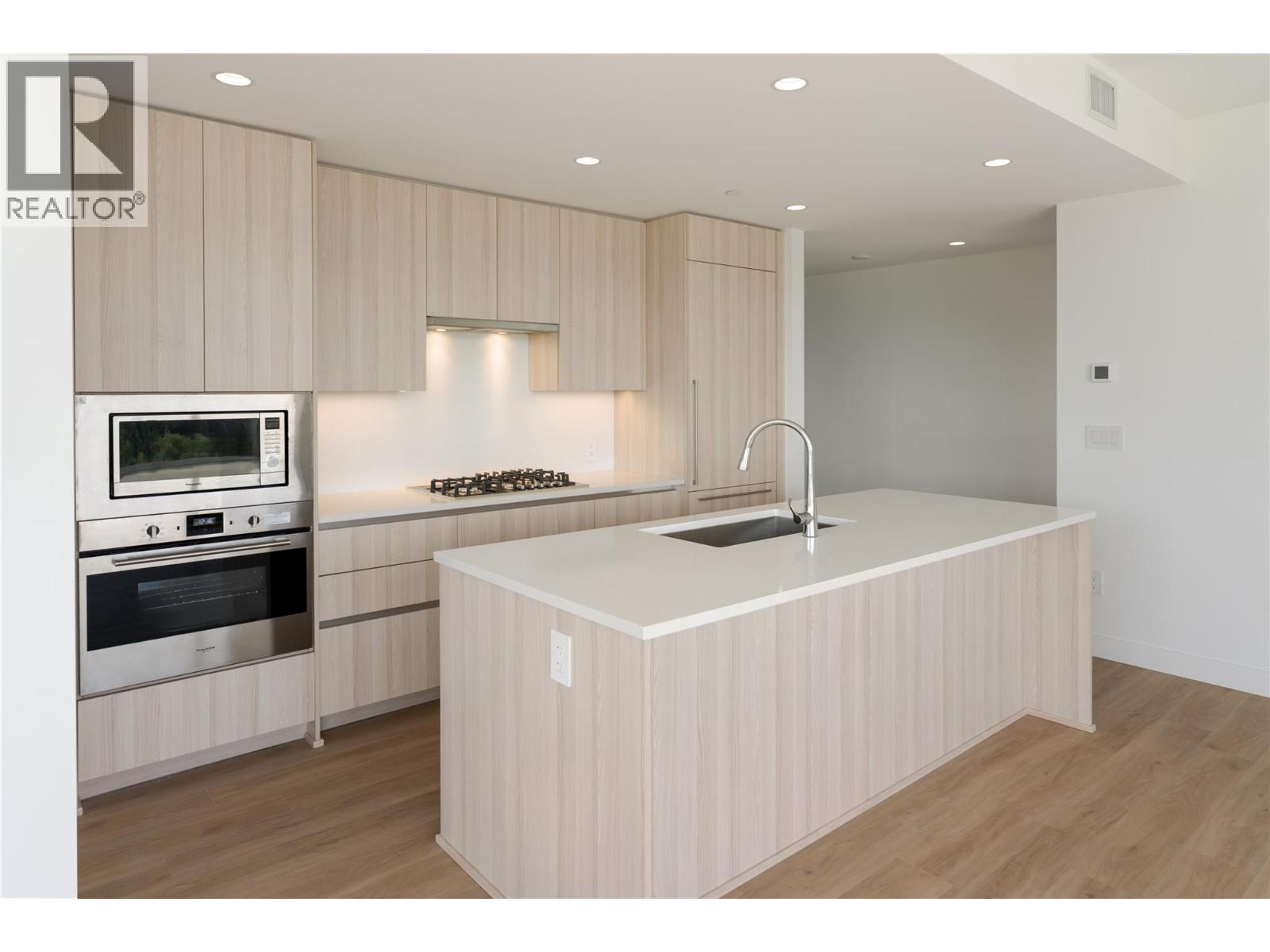 707 238 Leon Avenue, Kelowna