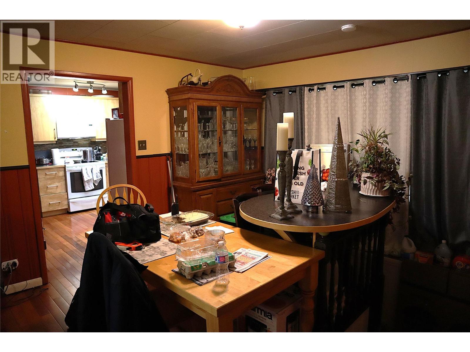 1736 HAPPYVALE AVENUE - 19