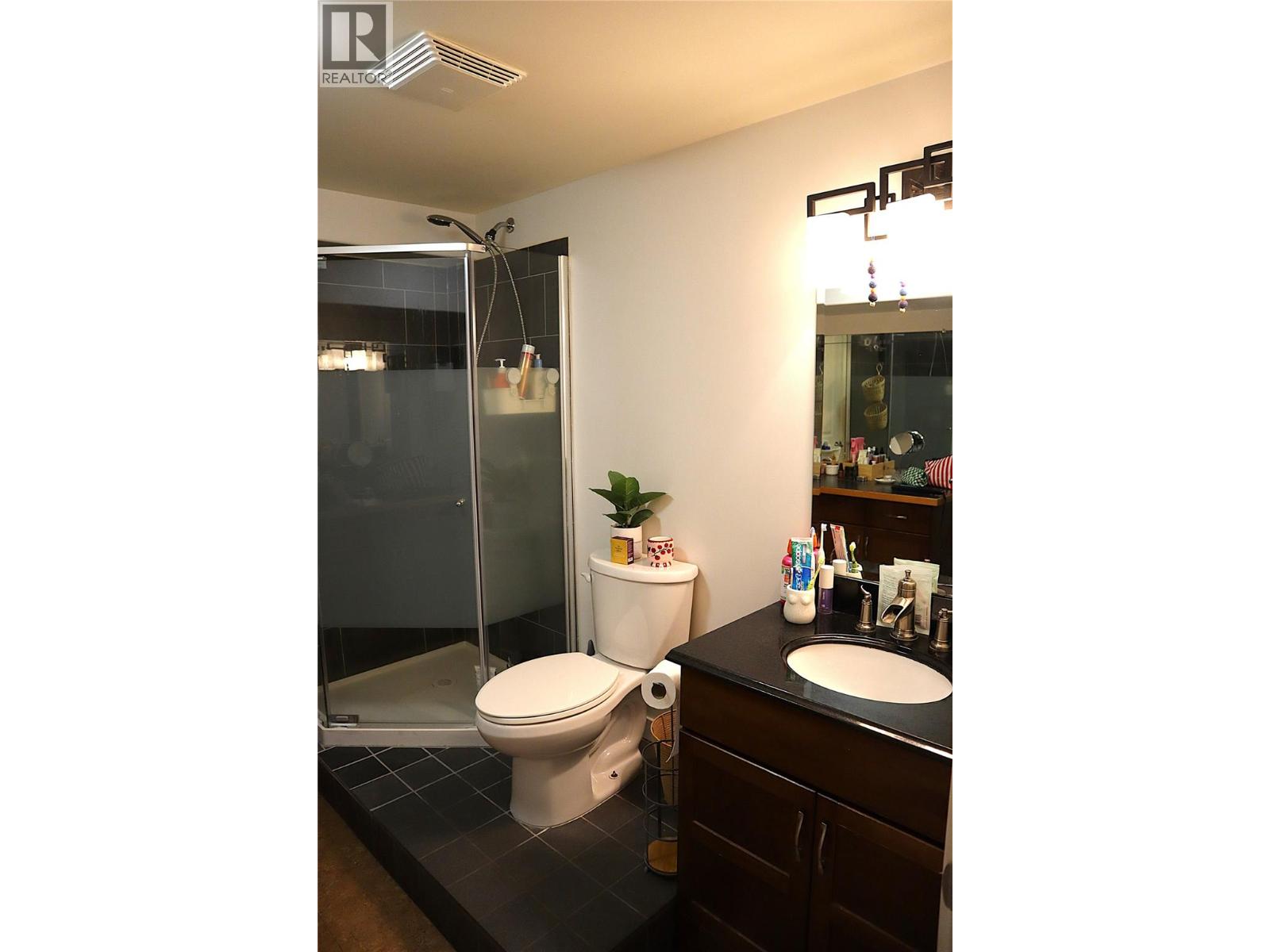 1736 HAPPYVALE AVENUE - 27