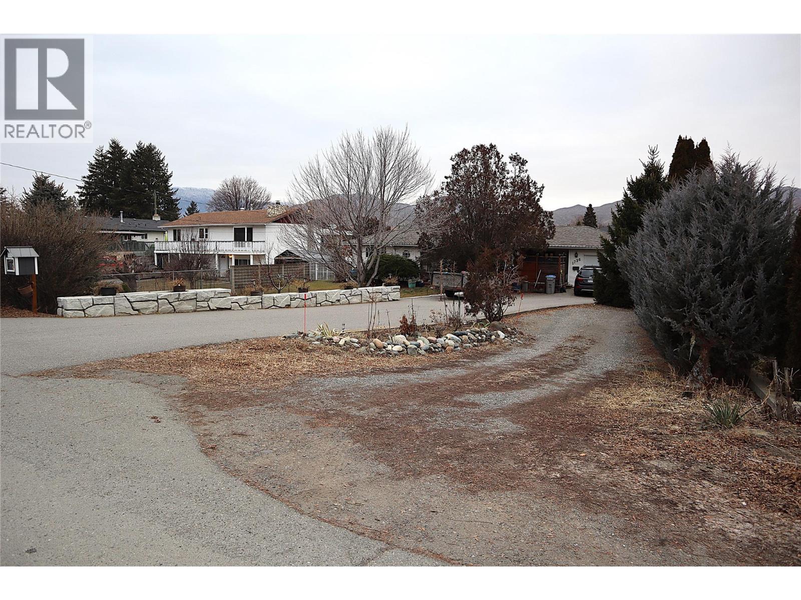 1736 HAPPYVALE AVENUE - 45