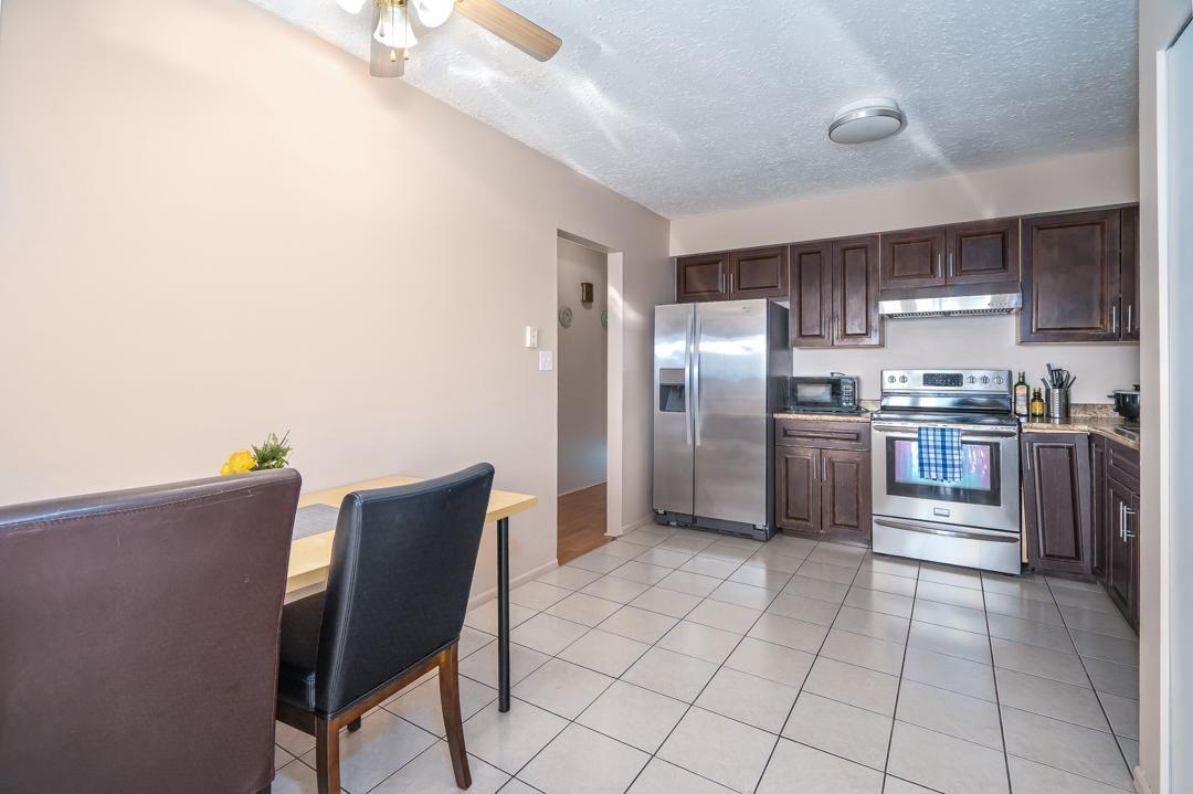 7254 WREN STREET, Mission