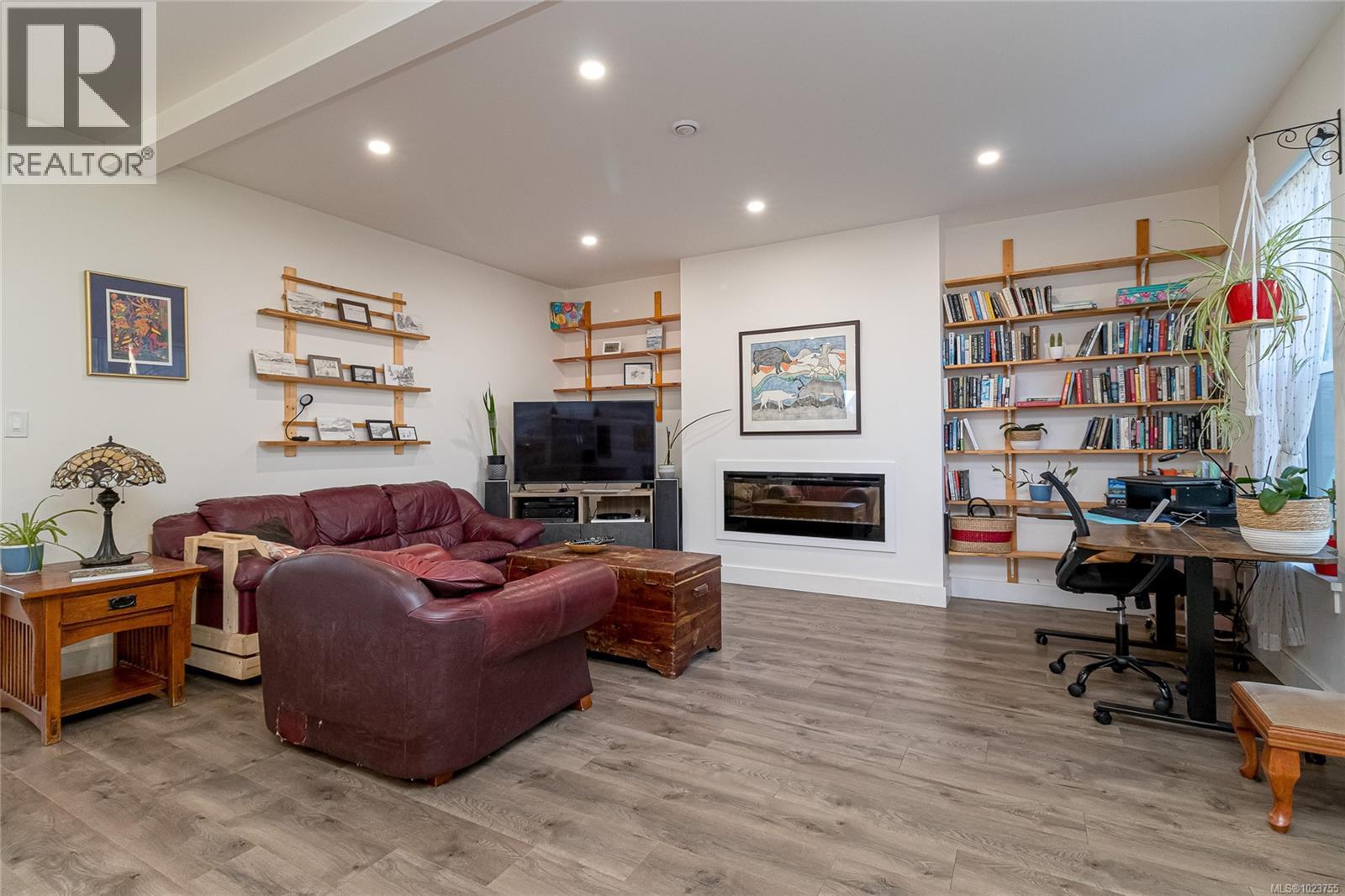 6690 Rhodonite Dr, Sooke