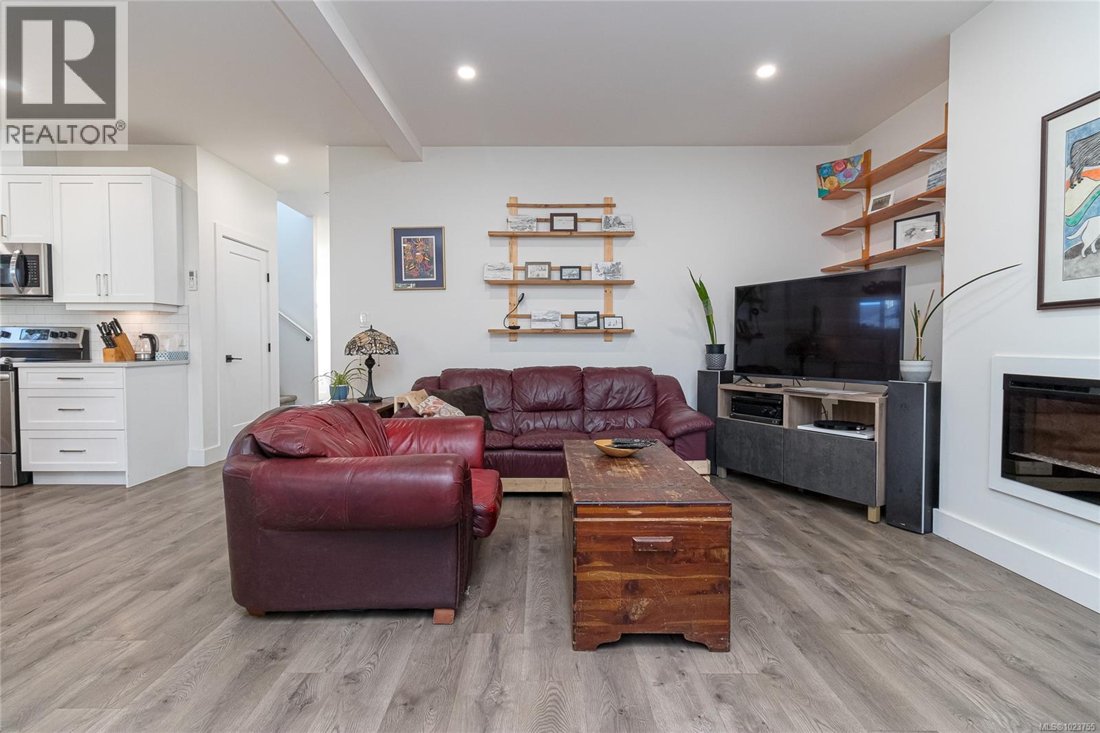 6690 Rhodonite Dr, Sooke