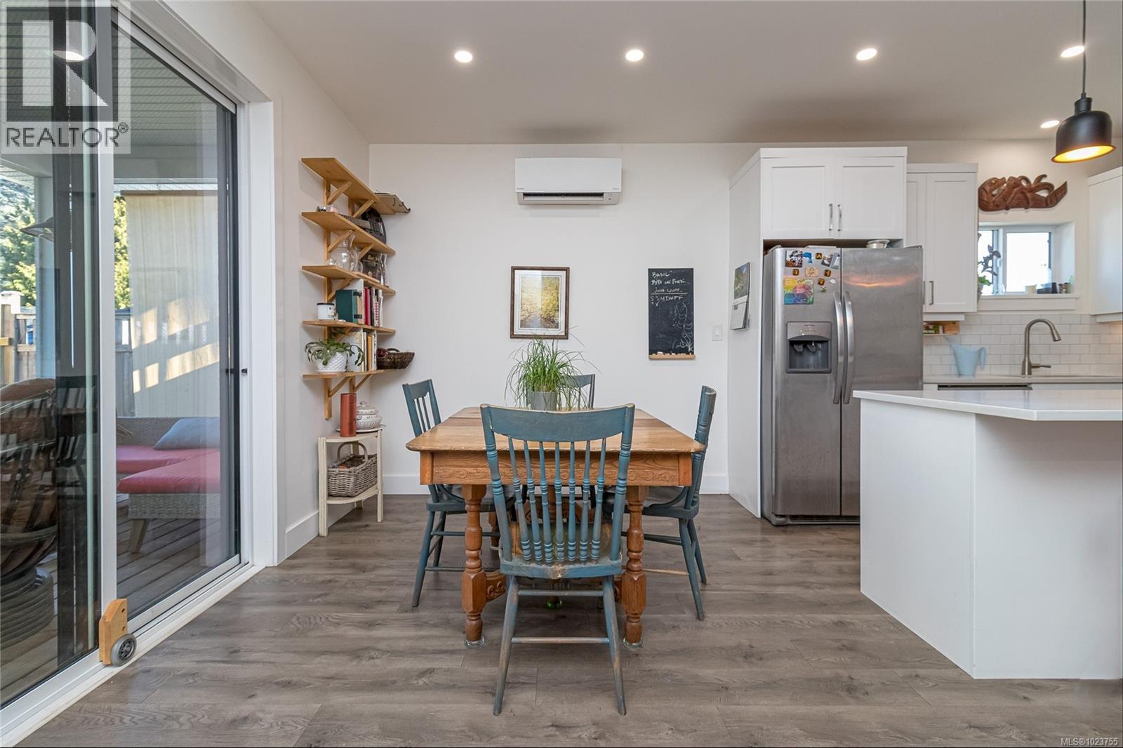 6690 Rhodonite Dr, Sooke