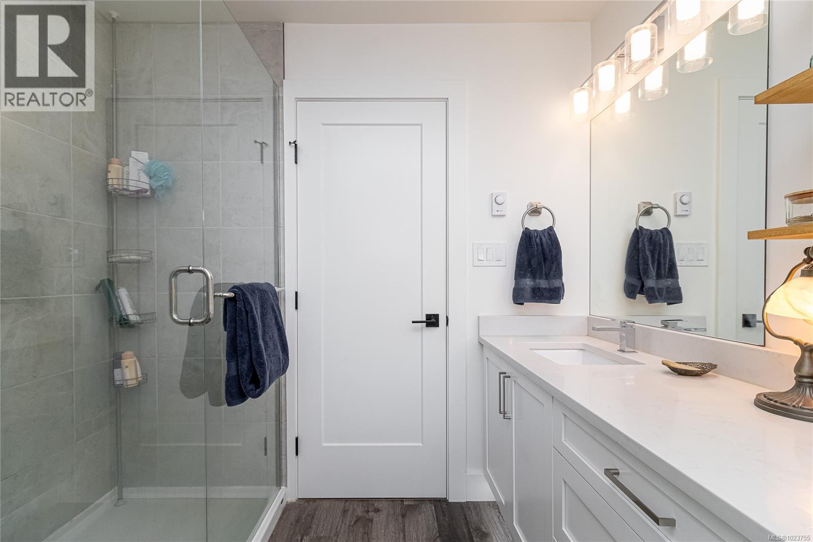 6690 Rhodonite Dr, Sooke