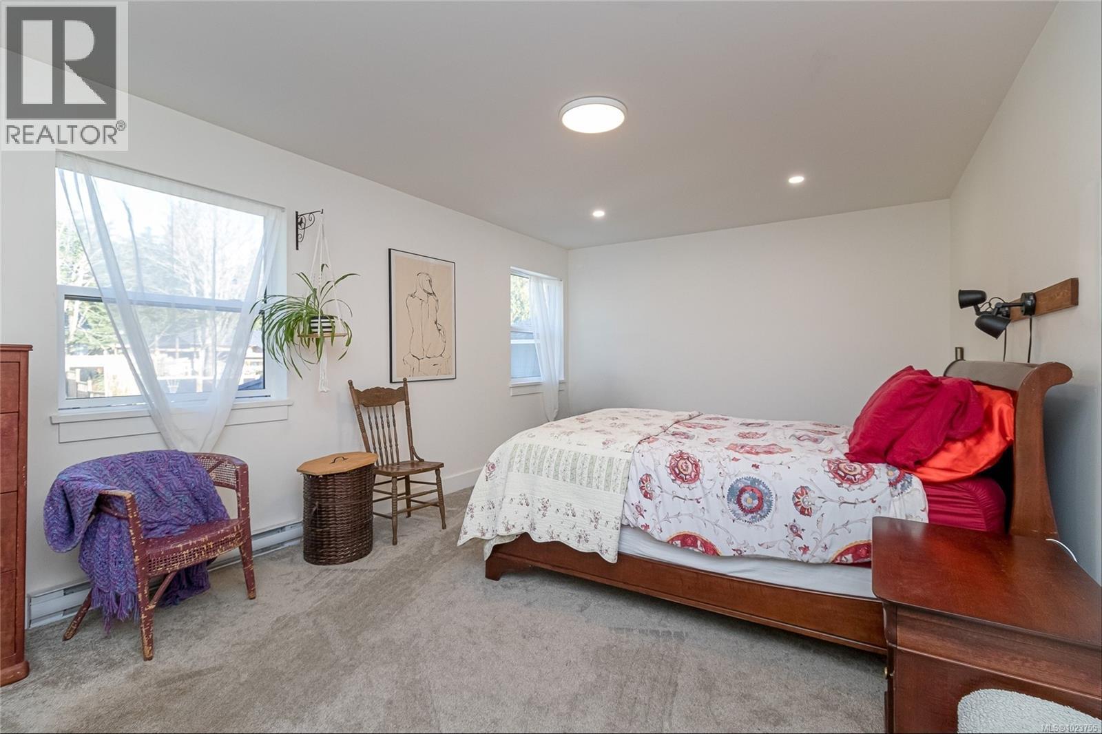 6690 Rhodonite Dr, Sooke