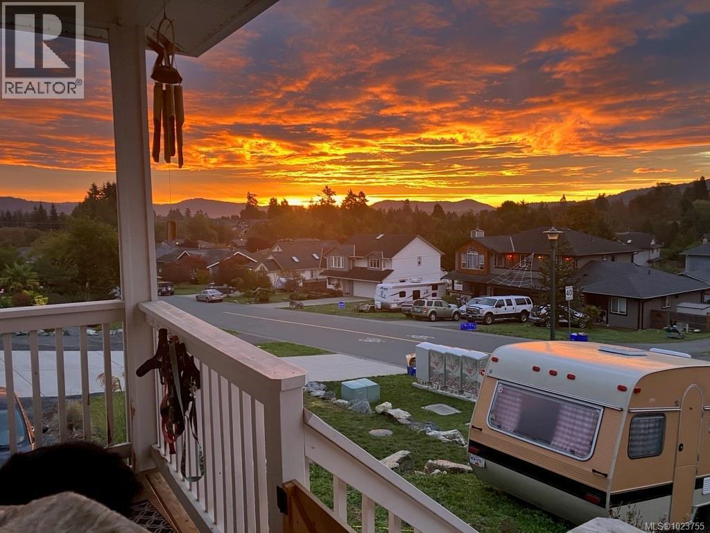 6690 Rhodonite Dr, Sooke