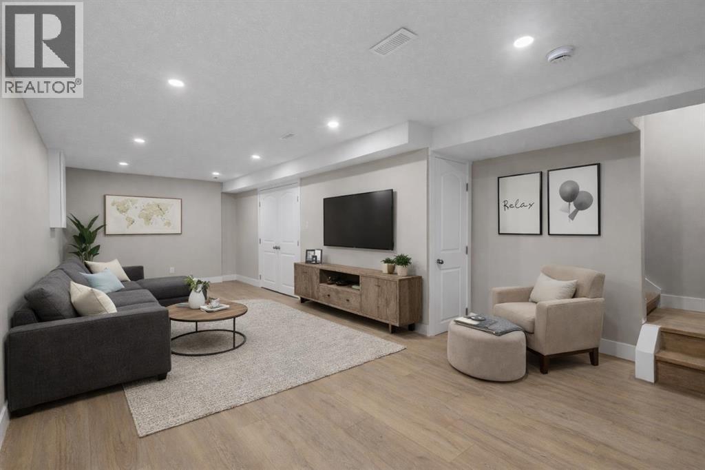 Single Family House for Sale in    Avenue SE Forest Heights Calgary 