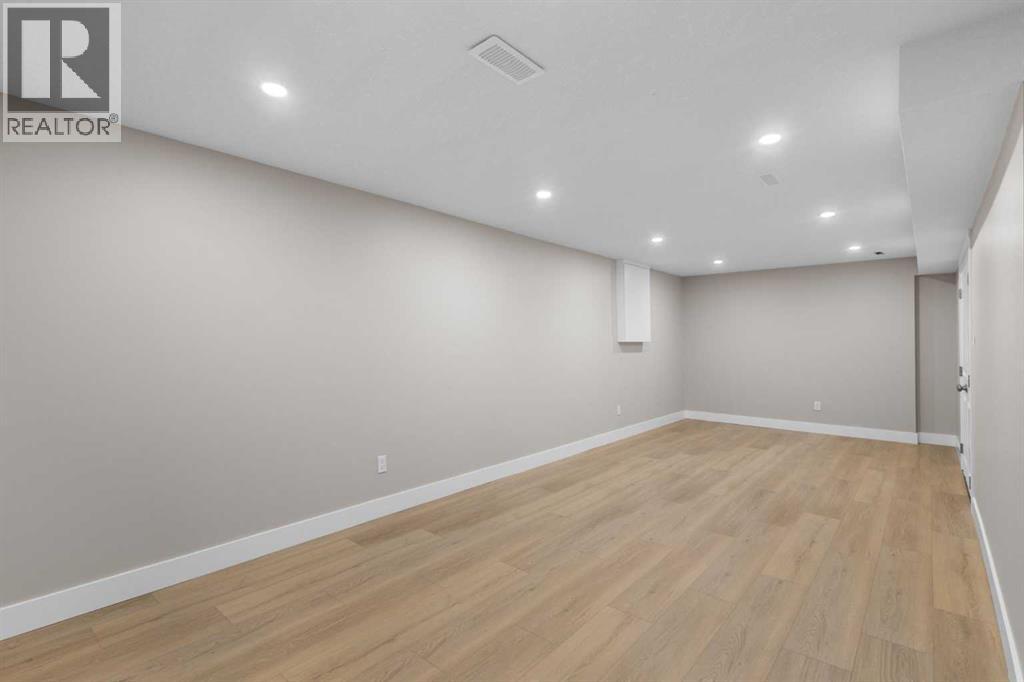 Single Family House for Sale in    Avenue SE Forest Heights Calgary 