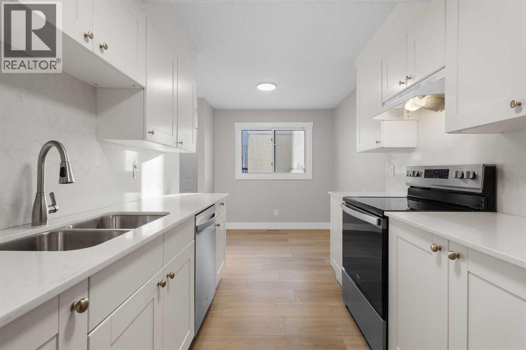 Single Family House for Sale in    Avenue SE Forest Heights Calgary 