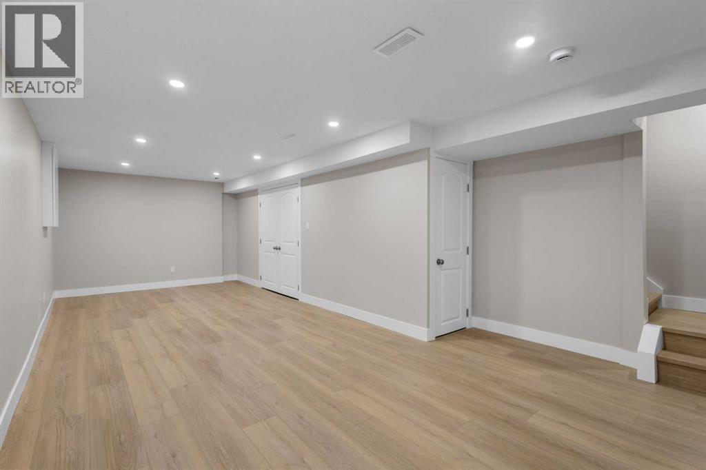 Single Family House for Sale in    Avenue SE Forest Heights Calgary 