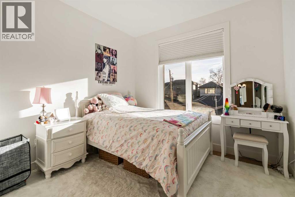 Single Family House for Sale in   Avenue SW Altadore Calgary 