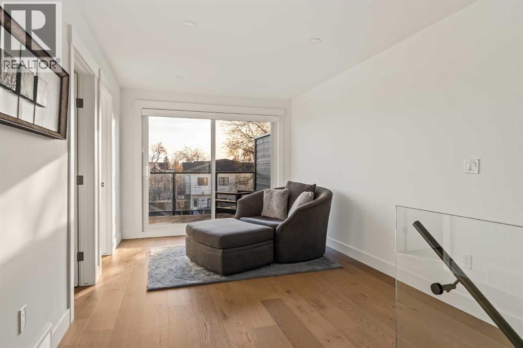 Single Family House for Sale in   Avenue SW Altadore Calgary 