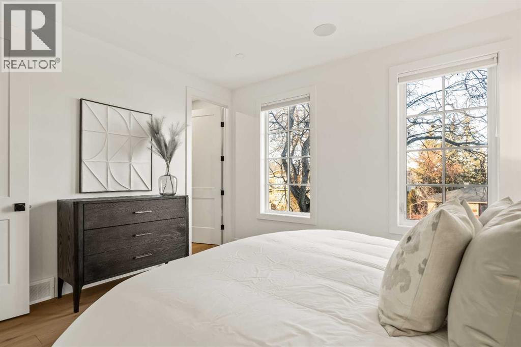 Single Family House for Sale in   Avenue SW Altadore Calgary 