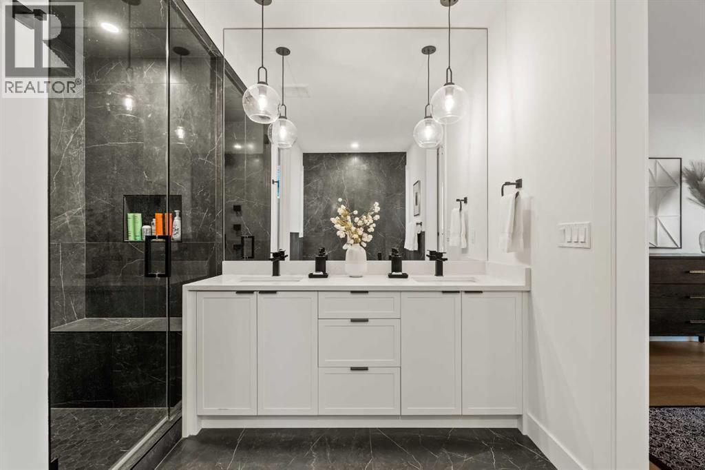 Single Family House for Sale in   Avenue SW Altadore Calgary 