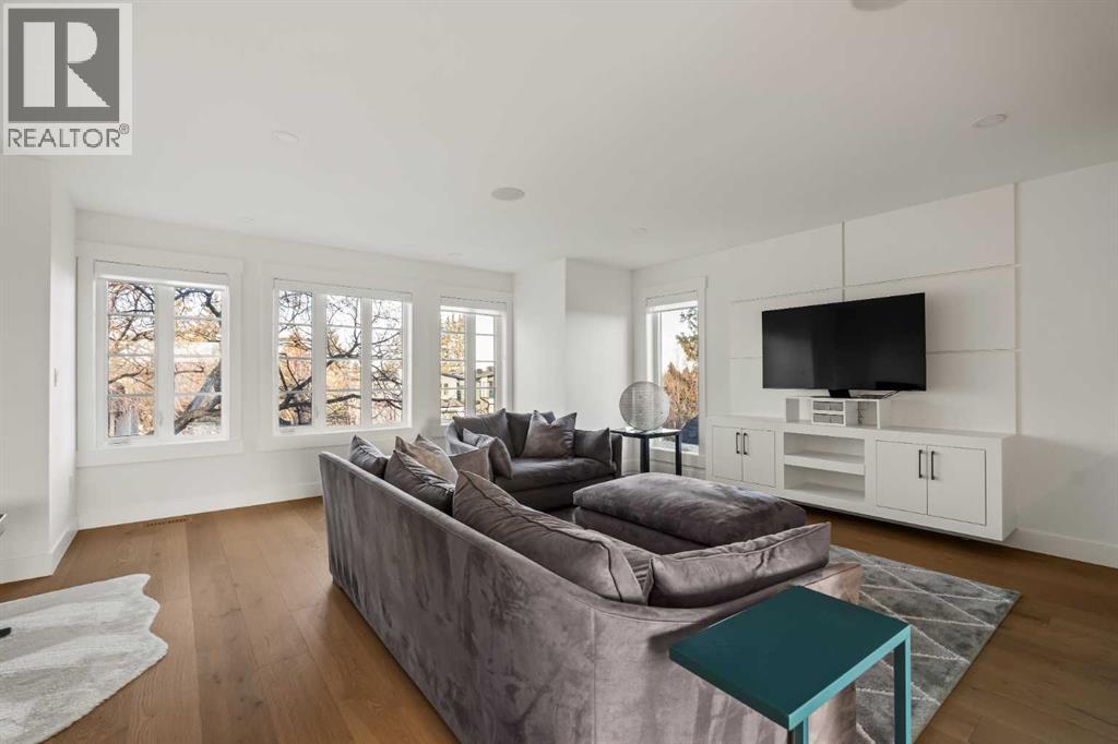 Single Family House for Sale in   Avenue SW Altadore Calgary 