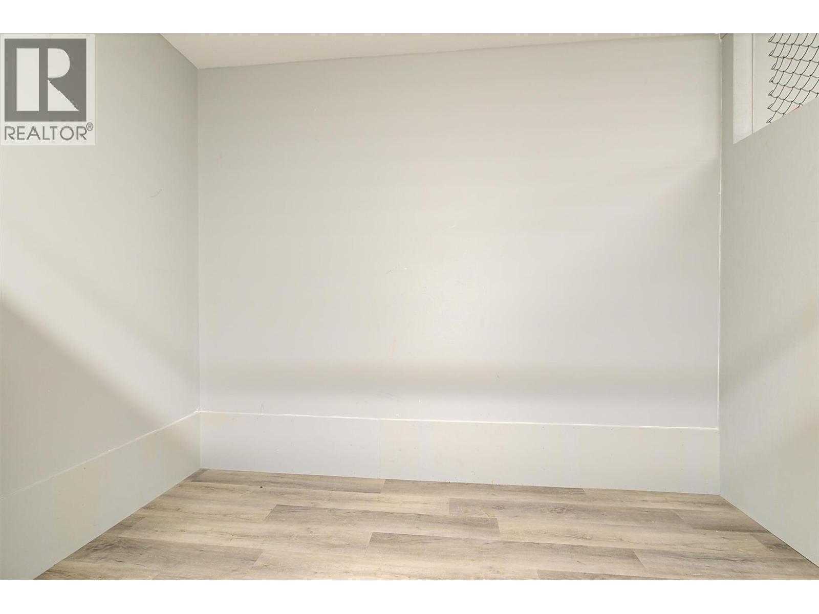 205 3475 Granite Close, Kelowna