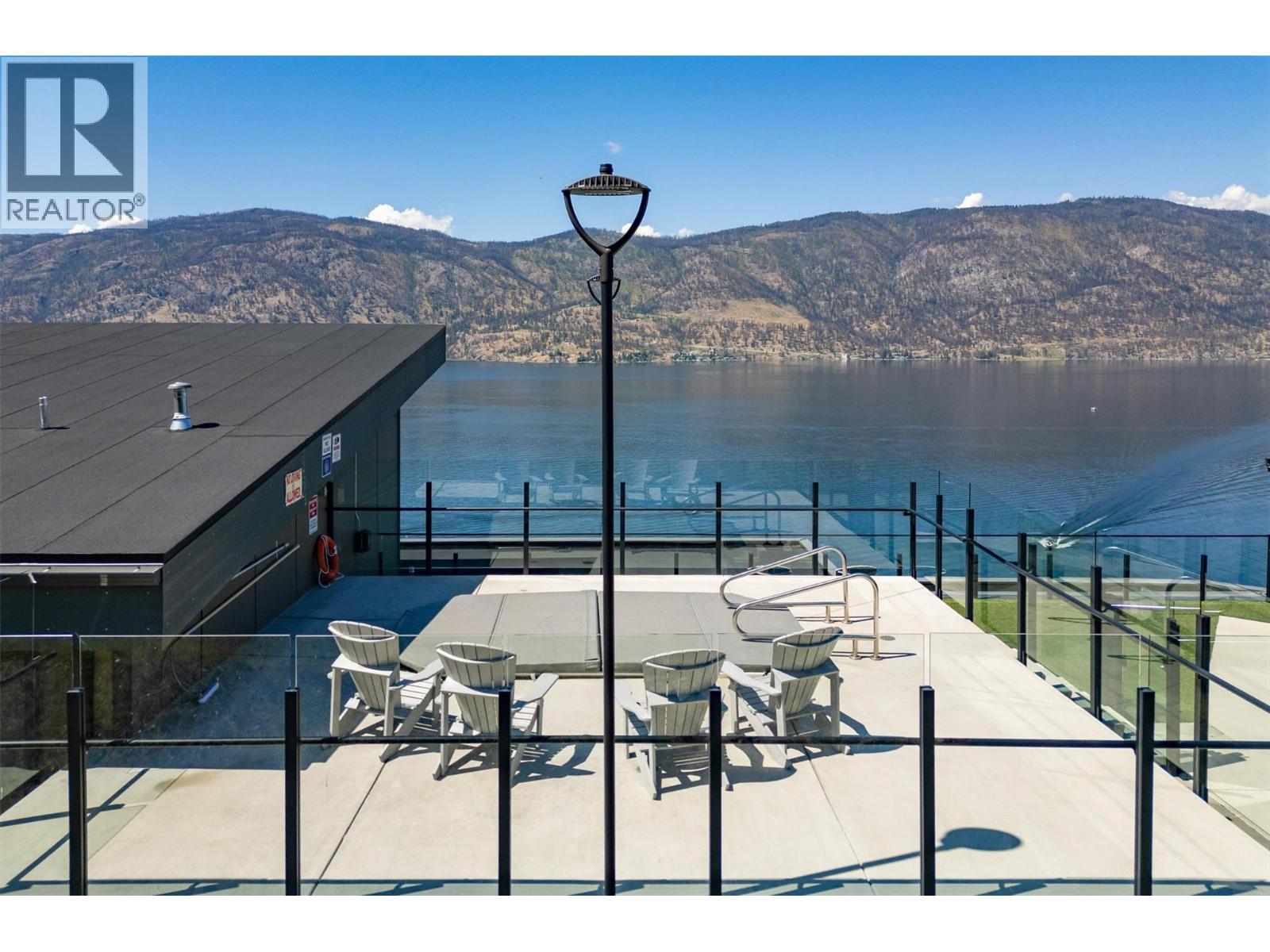 205 3475 Granite Close, Kelowna