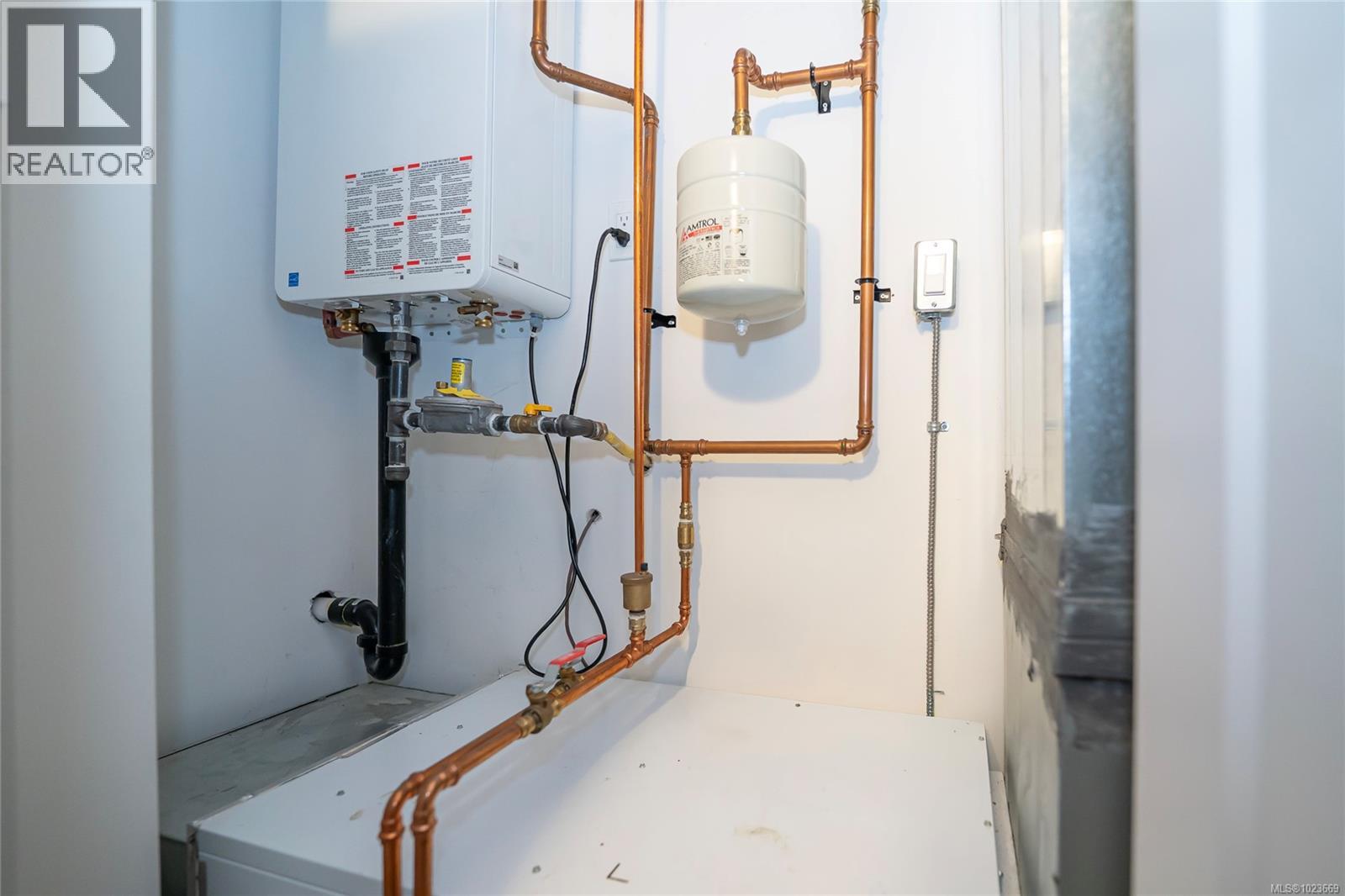 2121 Charters Rd, Sooke