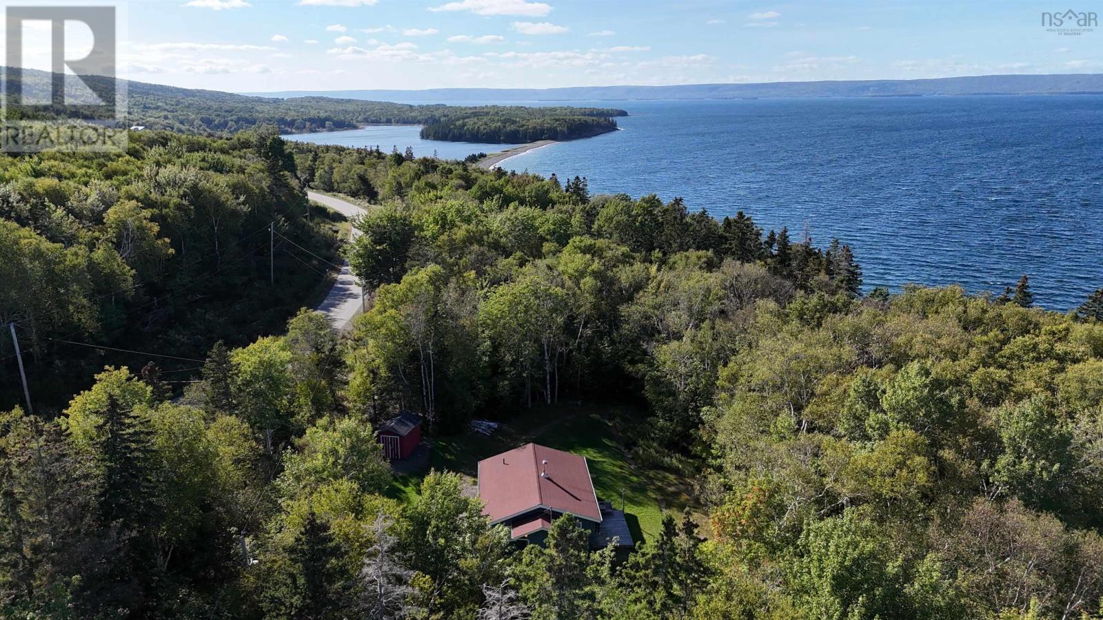 Property 26 of 49 of 5735 West Bay Rd